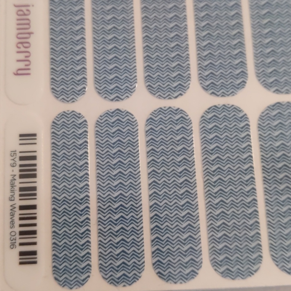 Jamberry Making Waves